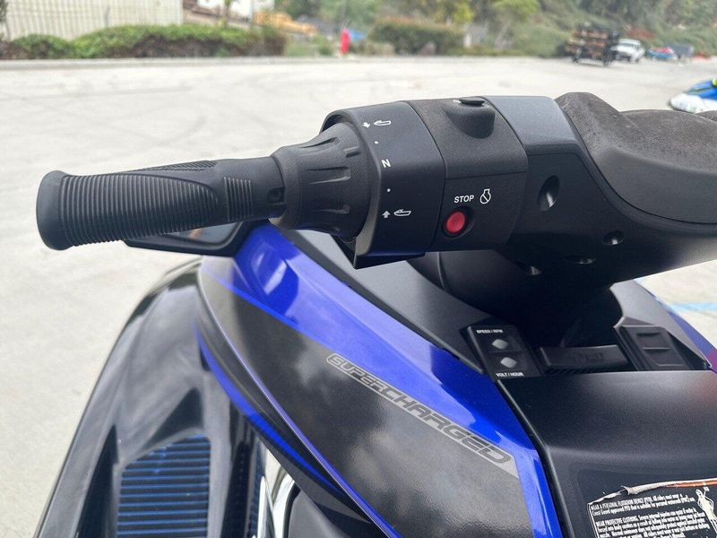 Used 2014 Yamaha FX SVHO - Black/Blue Image 10