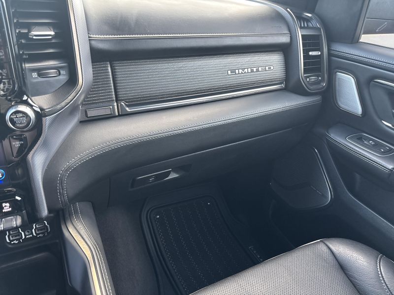 Used 2020 RAM 1500 LimitedImage 30