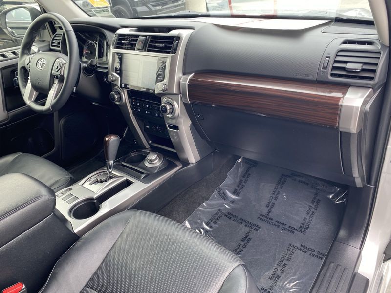 2022 Toyota 4Runner LimitedImage 11