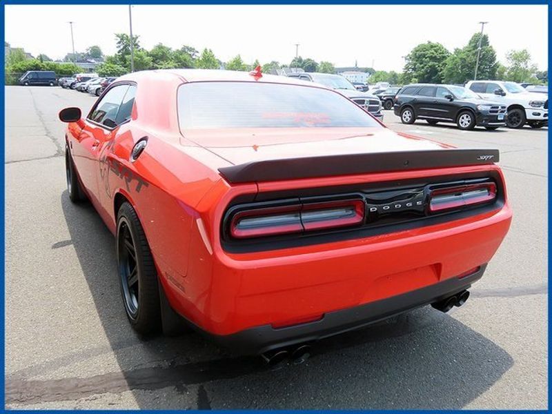 2016 Dodge Challenger SRT HellcatImage 6