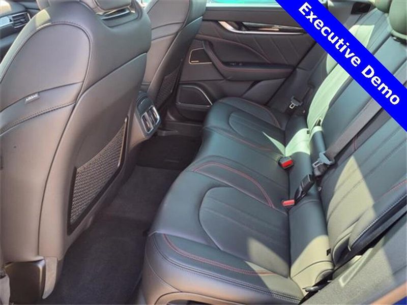 2024 Maserati Levante ModenaImage 10