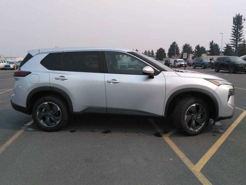 Used 2025 Nissan Rogue SV