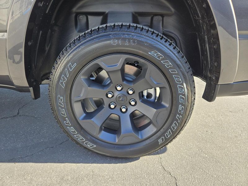 2025 Ram 1500 Big Horn photo 32