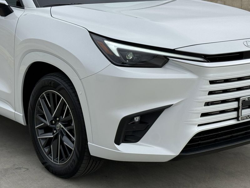 2025 LEXUS TX 350 PremiumImage 4