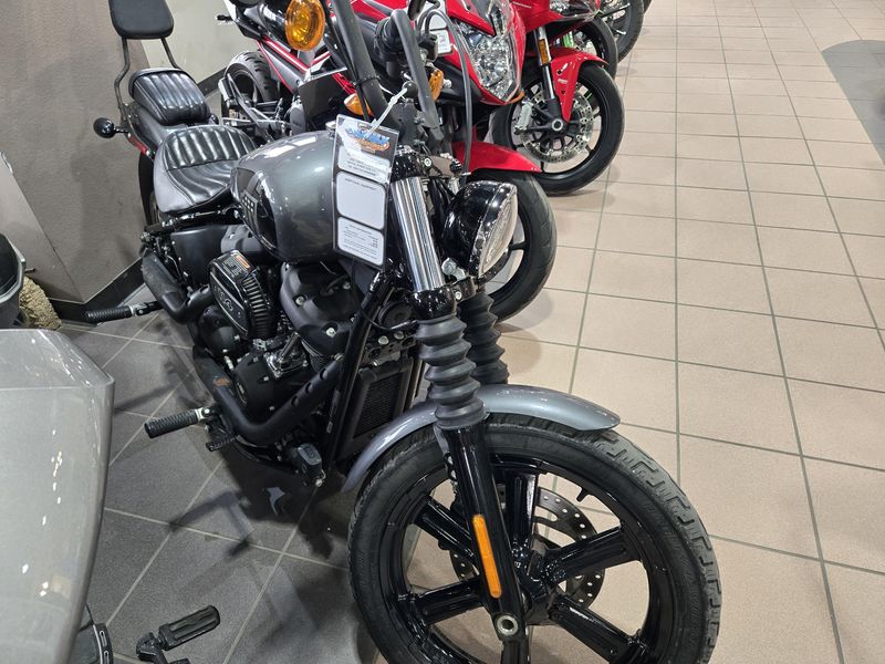 2022 HARLEY SOFTAIL STREET BOB 114 Image 4
