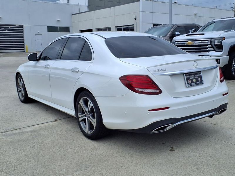 2018 Mercedes-Benz E 300 300Image 2