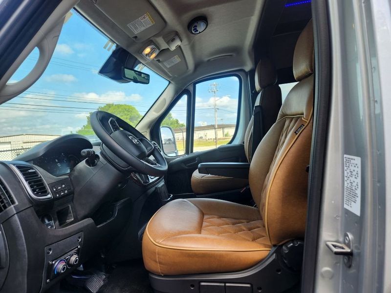 2024 RAM Promaster 2500 Slt+ Window Van High Roof 159