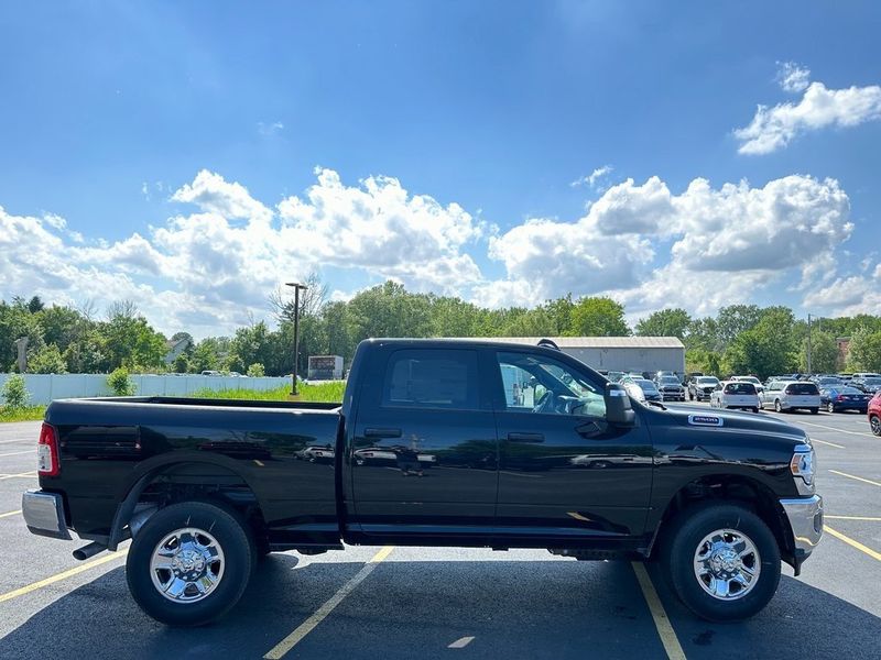 2024 RAM 2500 Tradesman Crew Cab 4x4 6