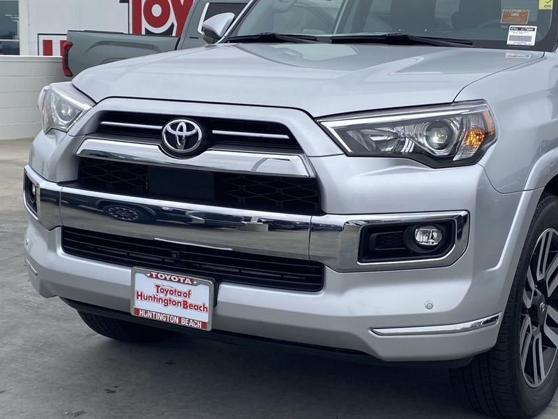2022 Toyota 4Runner LimitedImage 9