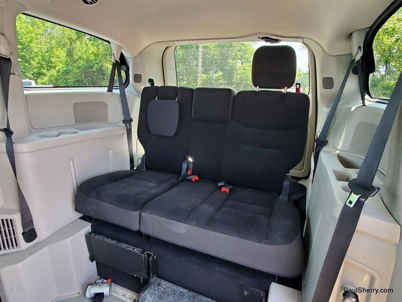 2019 Dodge Grand Caravan SEImage 18
