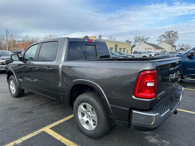 2025 RAM 1500 Big Horn Crew Cab 4x4 5