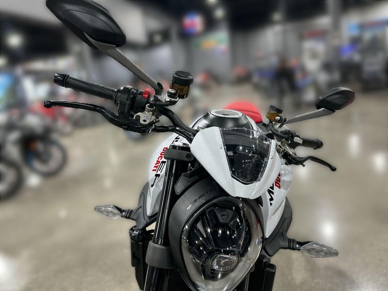 NEW 2024 Ducati MONSTER PLUS - DEMO Image 19