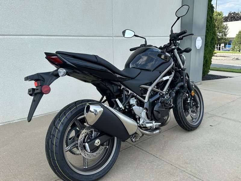 2024 Suzuki SV 650 ABS in a BLACK exterior color. Cross Country Powersports 732-491-2900 crosscountrypowersports.com 