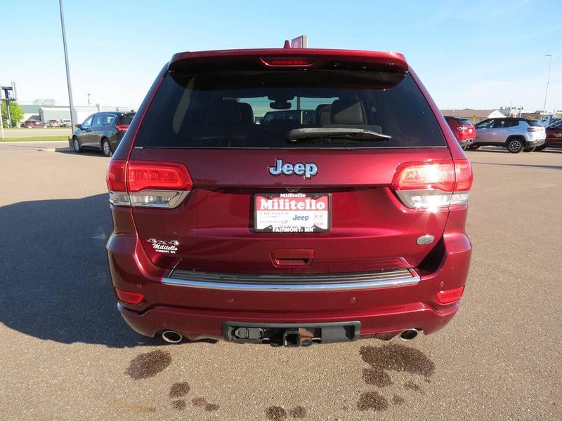 Used 2017 Jeep Grand Cherokee Overland 4x4 4dr SUVImage 5