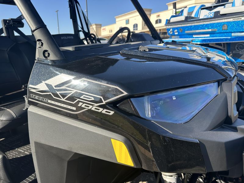 2025 Polaris RANGER CREW XP 1000 TEXAS EDITION  BLACK CRYSTALImage 12