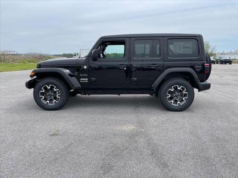 2024 Jeep Wrangler Unlimited Sahara photo 4