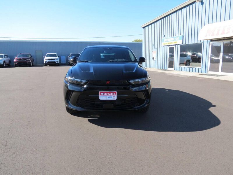 2024 Dodge Hornet R/T Plus Eawd in a 8 Ball exterior color and Blackinterior. Militello Motors ​507-200-4344 militellomotors.net 