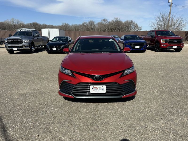 2023 Toyota Camry LEImage 3