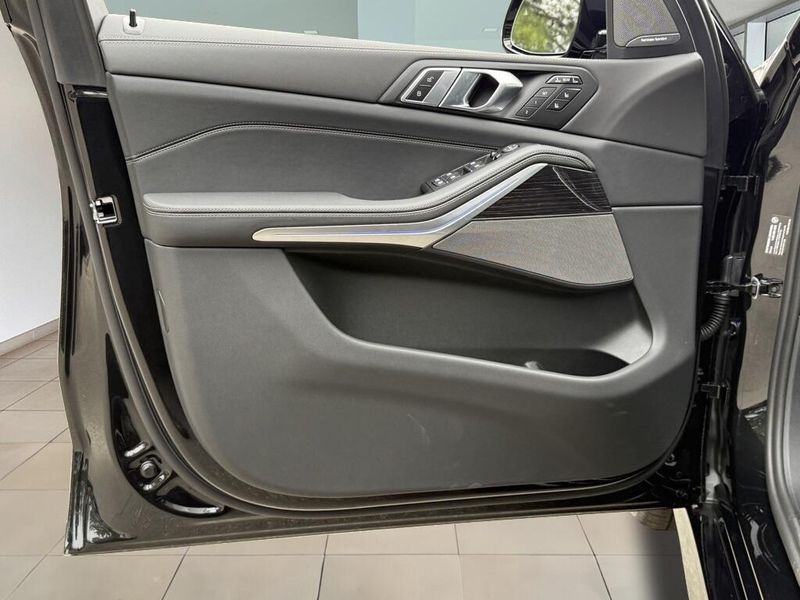 2026 BMW X7 xDrive40iImage 18