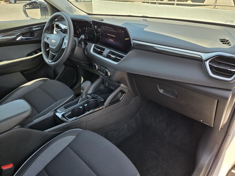 Used 2025 Chevrolet Trailblazer FWD 4dr LS