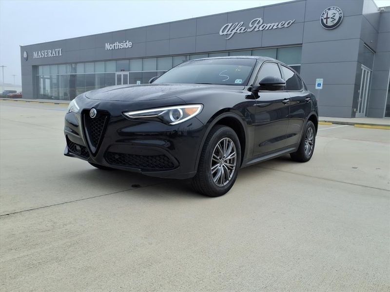 Used 2023 Alfa Romeo Stelvio SprintImage 9