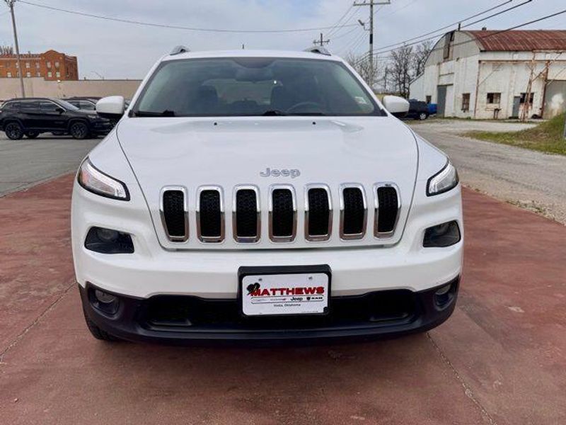 Used 2015 Jeep Cherokee LatitudeImage 2