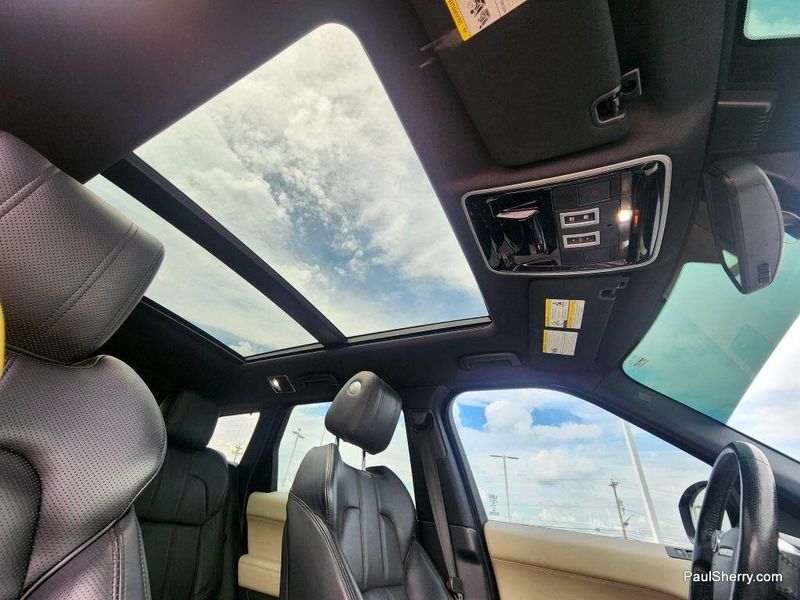 2015 Land Rover Range Rover Sport HSEImage 2