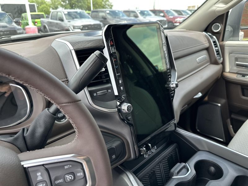 2025 RAM 3500 Laramie Crew Cab 4x4 8