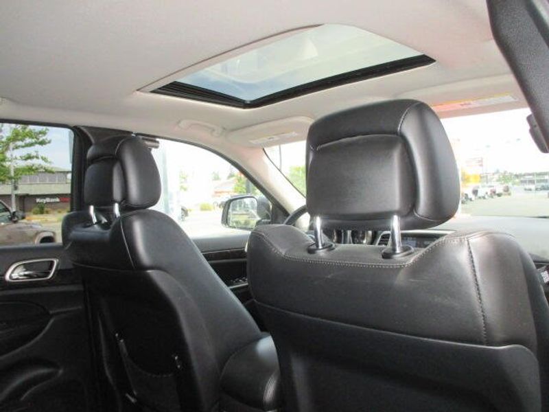 2012 Jeep Grand Cherokee Laredo AltitudeImage 30
