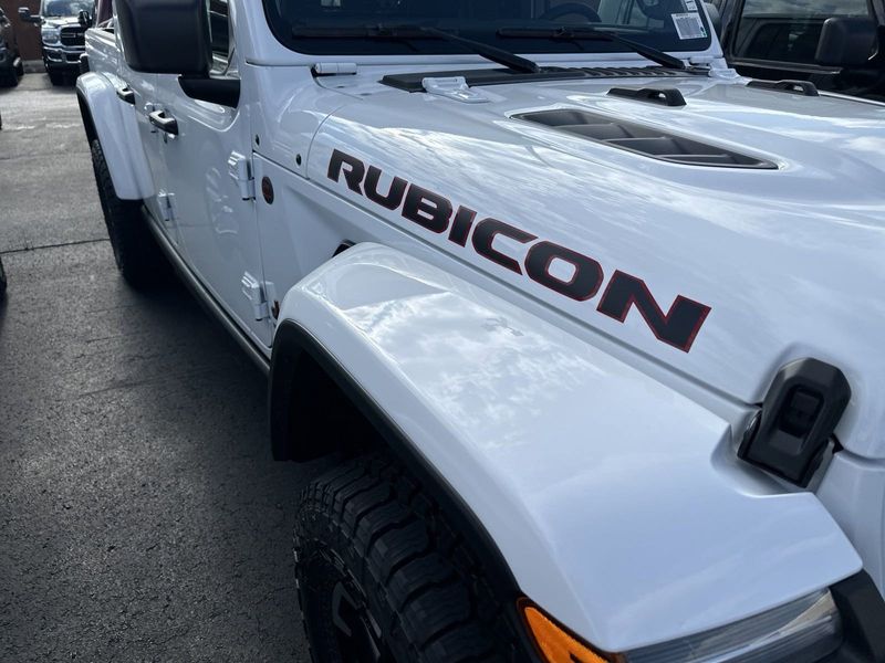 2024 Jeep Gladiator Rubicon X 4x4 in a Bright White Clear Coat exterior color. Gupton Motors Inc 615-384-2886 guptonmotors.com 