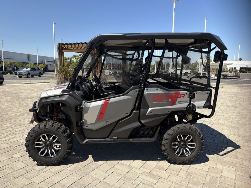 New 2025 Honda PIONEER 1000-5 TRAIL SE Image 14