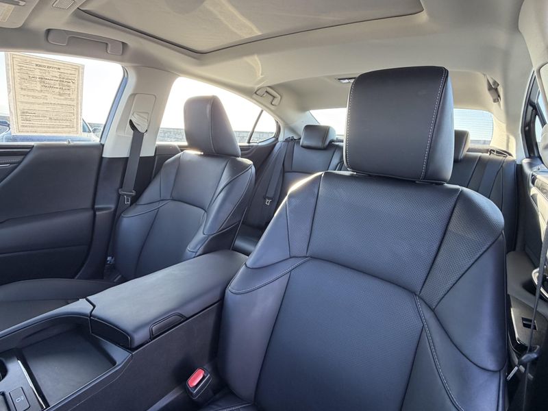 Used 2024 Lexus ES 350Image 21