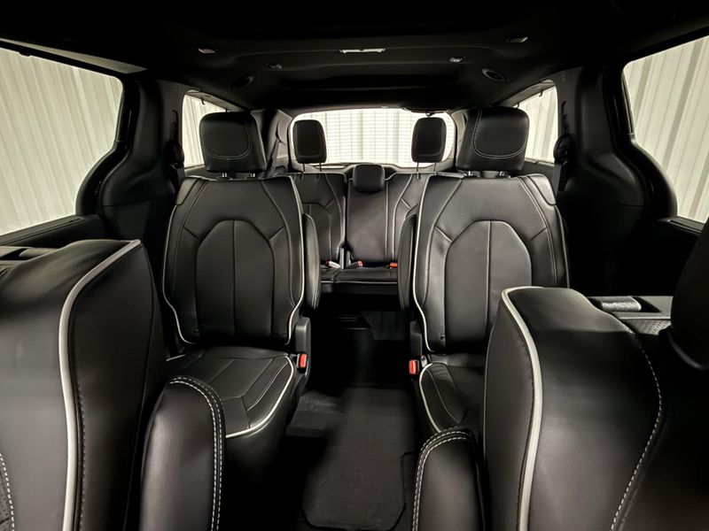 New 2026 Chrysler Pacifica LimitedImage 31