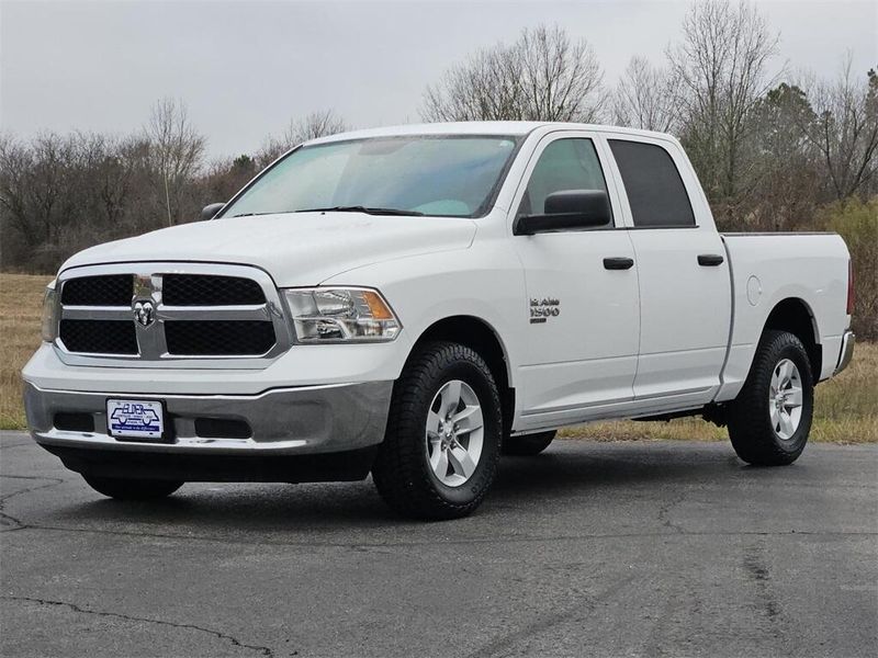 2022 RAM 1500 Classic SLTImage 3