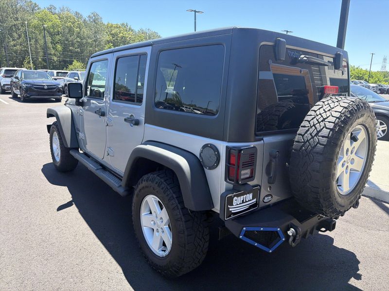 Used 2017 Jeep Wrangler Unlimited SportImage 3