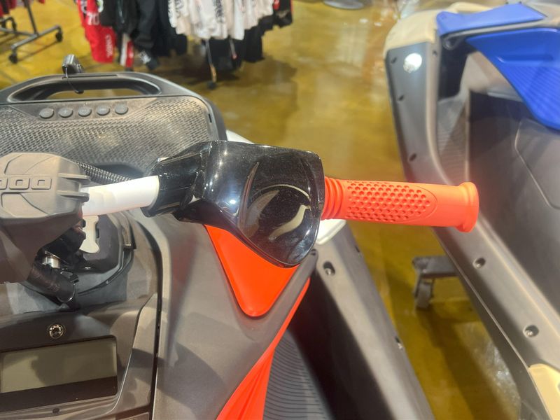 New 2025 Sea-Doo SPARK FOR 3 90 TRIXX (SOUND SYSTEM) Image 10