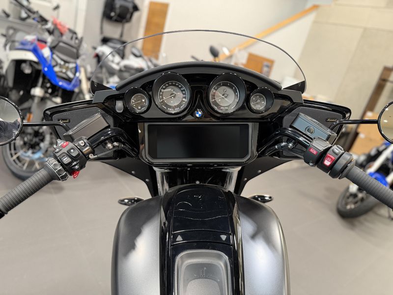2025 BMW R 18 BImage 3