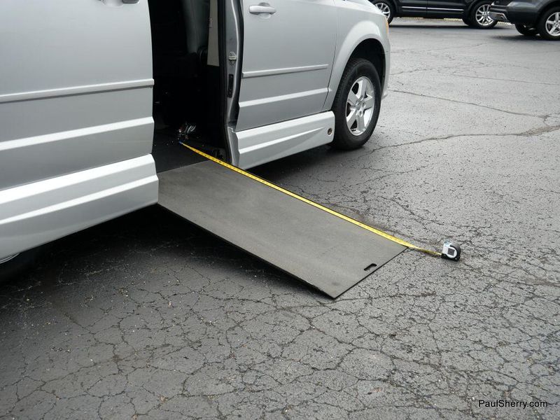 Used 2012 Dodge Grand Caravan SXT