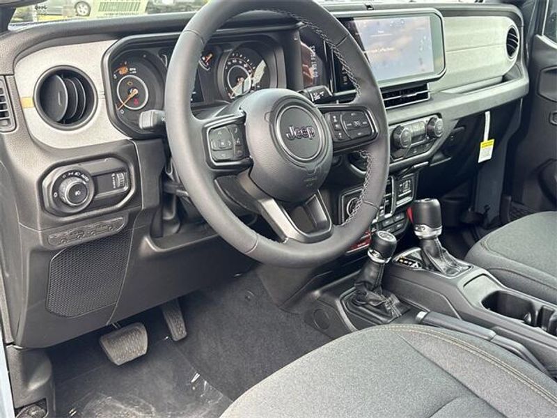 New 2026 Jeep Wrangler 4-door WillysImage 15