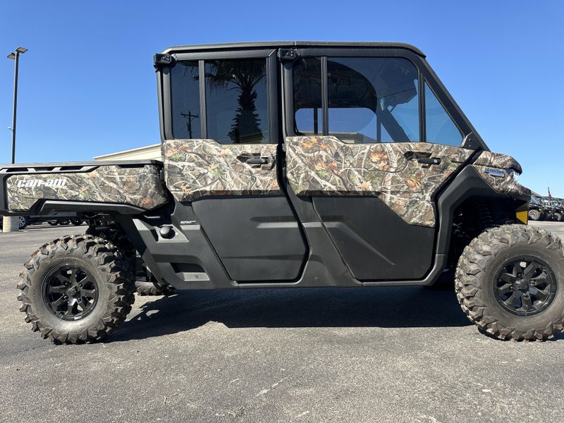 2025 Can-Am DEFENDER MAX LIMITED CAB HD10 WILDLAND CAMOImage 6