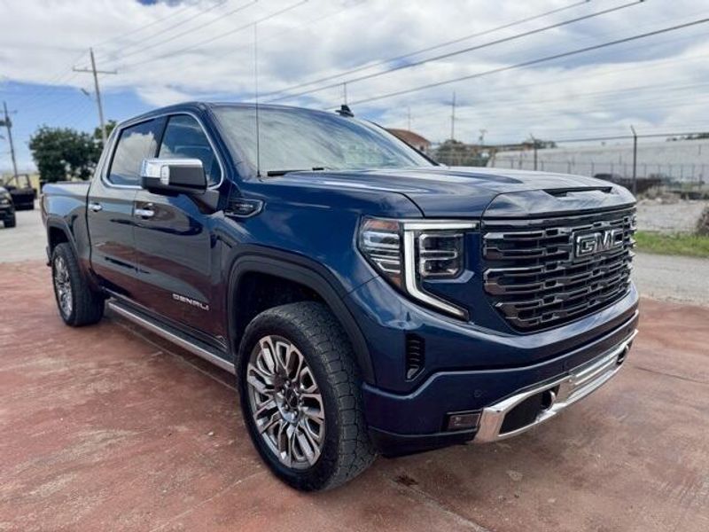 2023 GMC Sierra 1500 Denali UltimateImage 3