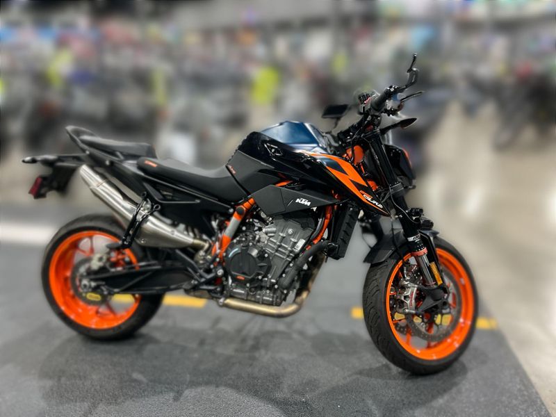 Used 2022 KTM 890 DUKE R Image 11