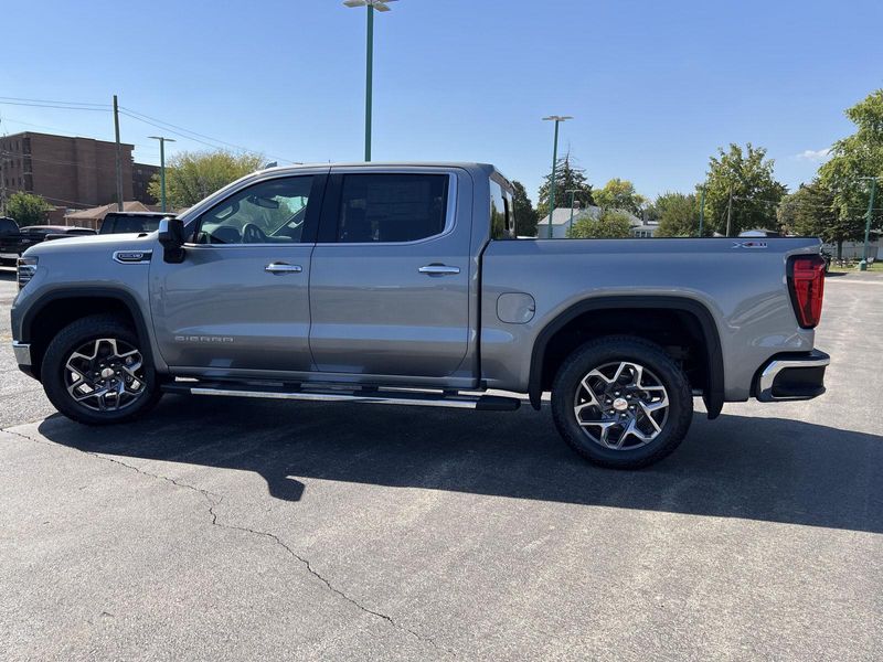 2026 Gmc Sierra 1500 SLT photo 11