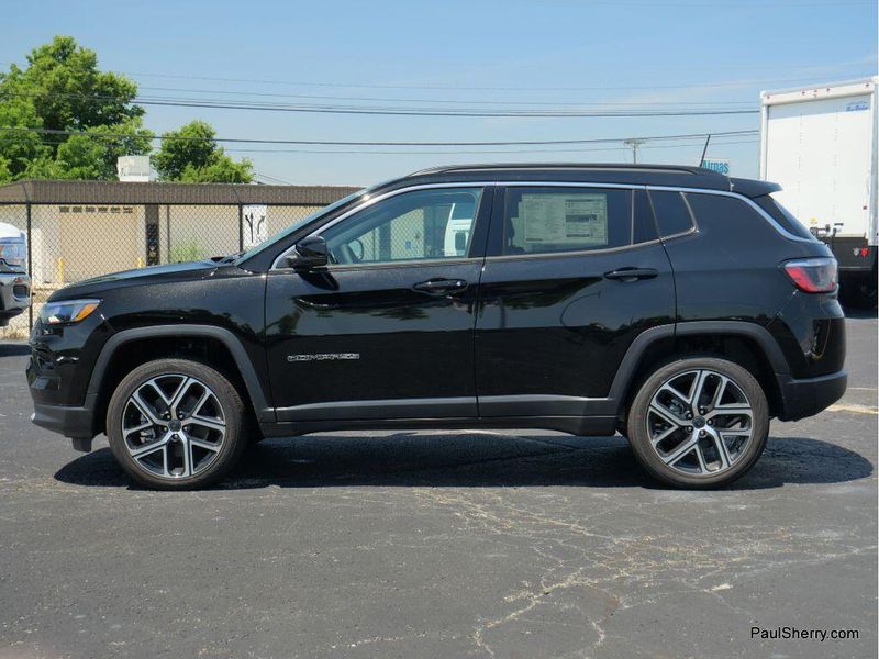 New 2025 Jeep Compass Limited 4x4Image 9