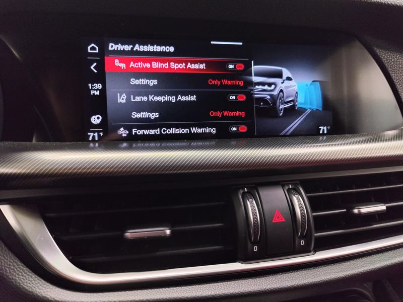 Used 2024 Alfa Romeo Stelvio Veloce AWD w/Sunroof/Nav/Activ AsstImage 25