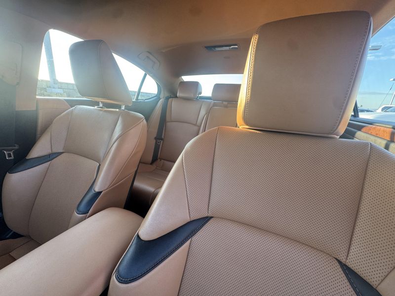 Used 2024 Lexus ES 350Image 21