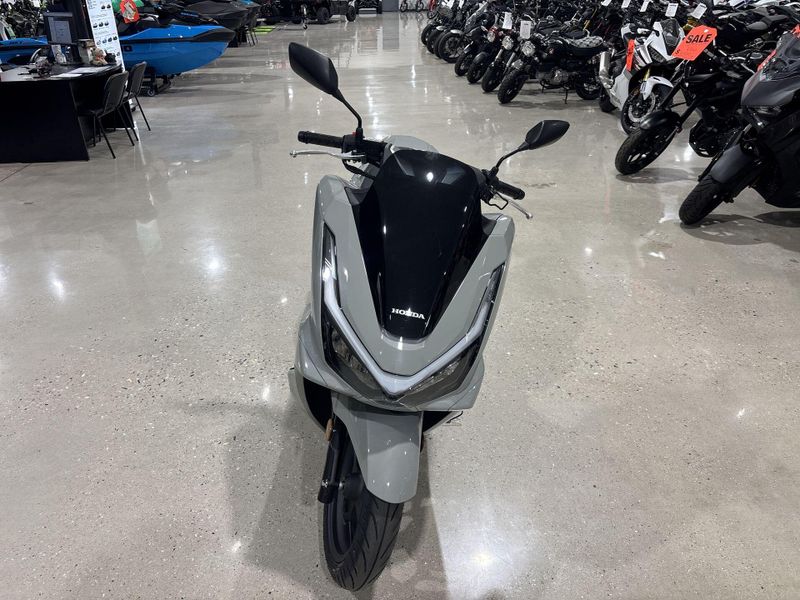 New 2026 Honda PCX ABS Image 10