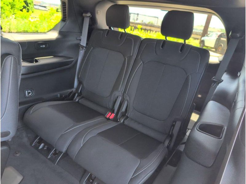 New 2026 Jeep Grand Cherokee L Laredo X 4x2Image 31
