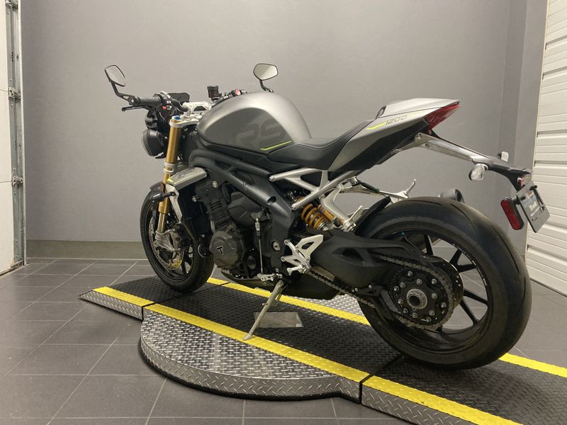 2022 Triumph SPEED TRIPLE RS in a Matte Silver exterior color. BMW Motorcycles of Modesto 209-524-2955 bmwmotorcyclesofmodesto.com 