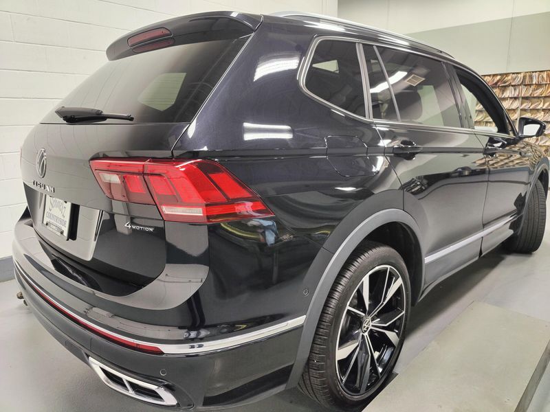 Used 2024 Volkswagen Tiguan AWD SEL R-Line w/Sunroof/NavImage 19